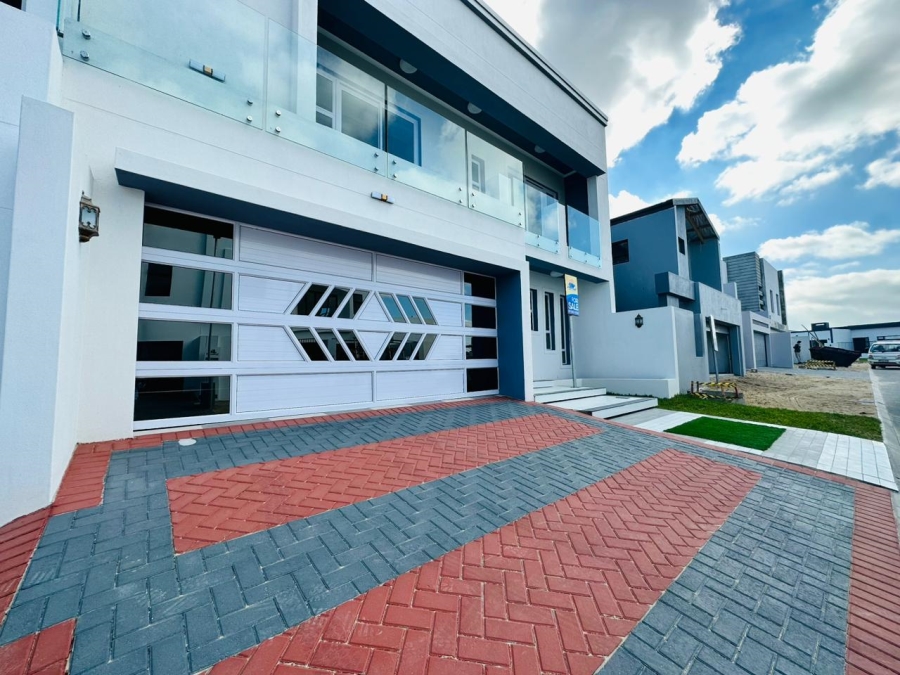 4 Bedroom Property for Sale in Sandown Western Cape